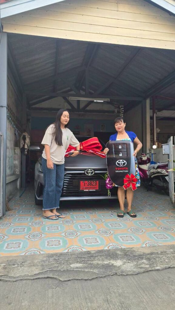 ภาพบรรยากาศส่งมอบรถกับนุช ภาพที่ 57