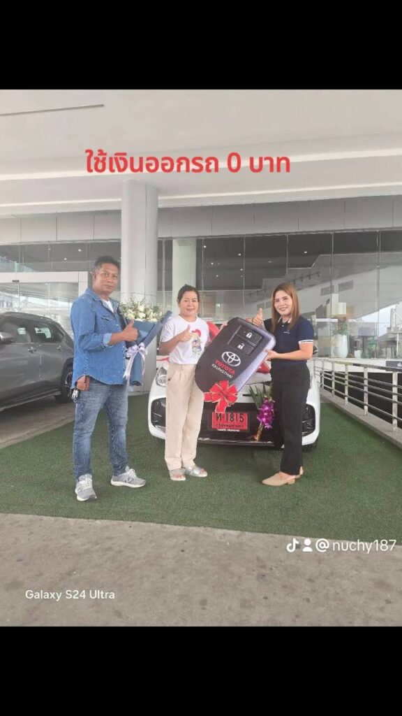 ภาพบรรยากาศส่งมอบรถกับนุช ภาพที่ 62